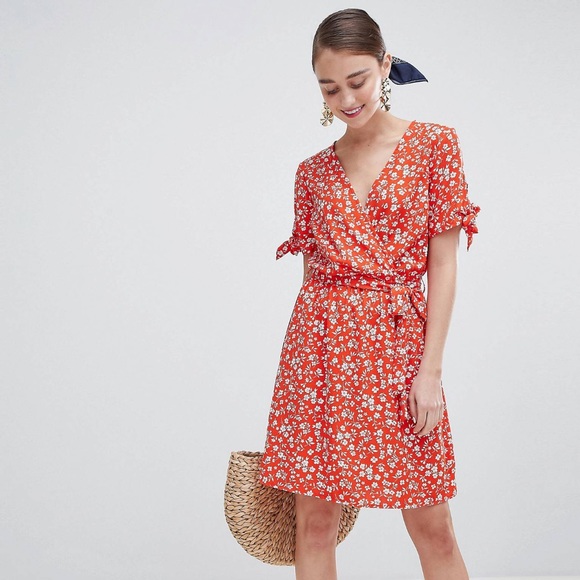 New Look Dresses & Skirts - New Look Red Ditsy Floral Dress